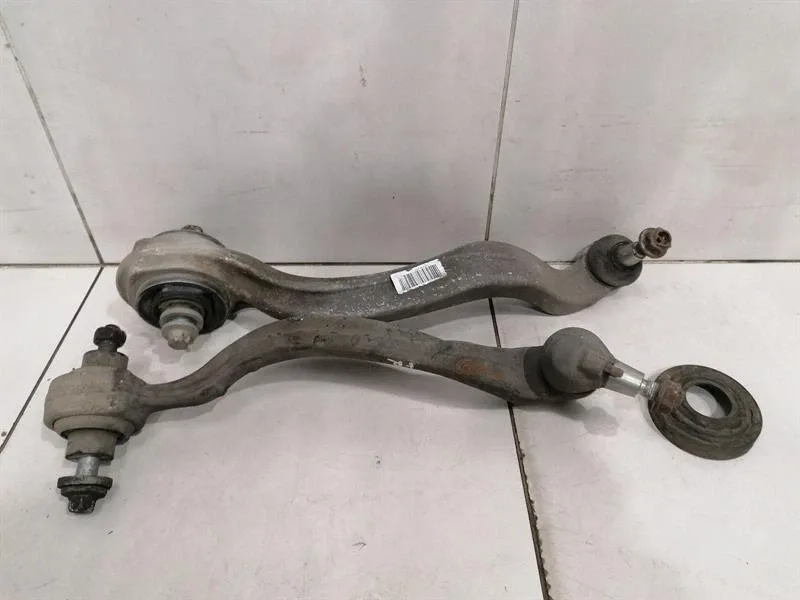 Mercedes CLS W218 Wishbone Right Set A2183301211 Front Right Wishbone Set
