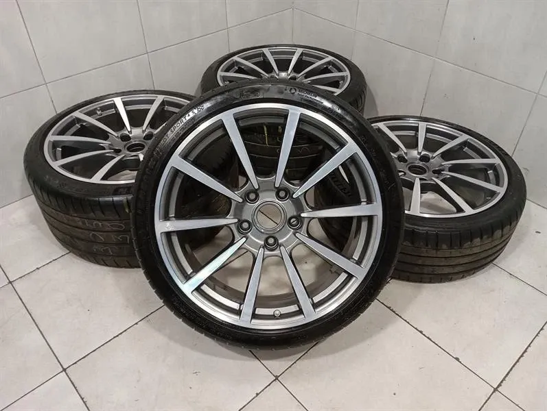 Porsche 911 (991) Alloy Wheel Porsche 911 991 4S Alloy Set 99136276105 Alloy ...