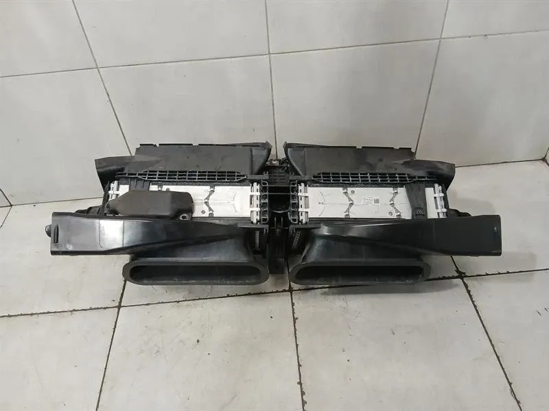 Porsche 911 (992) Porsche 911 992 Intercooler 992145805F Intercooler Body type: Convertible
Fuel: Petrol