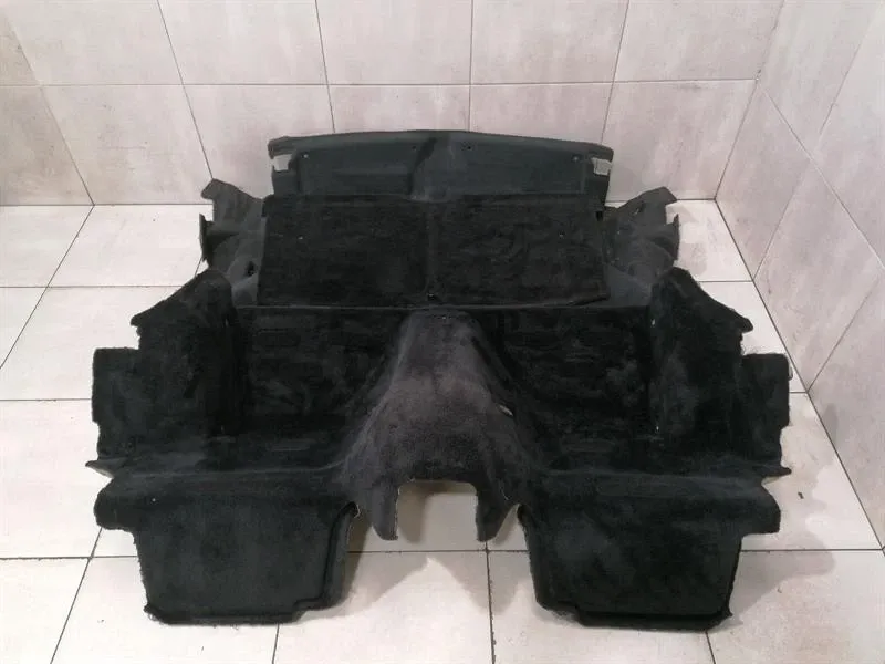 Porsche 911 (996) Porsche 911 997 convertible rear carpet cover 99755101701 carpet rear Body type: Convertible
Fuel: Petrol