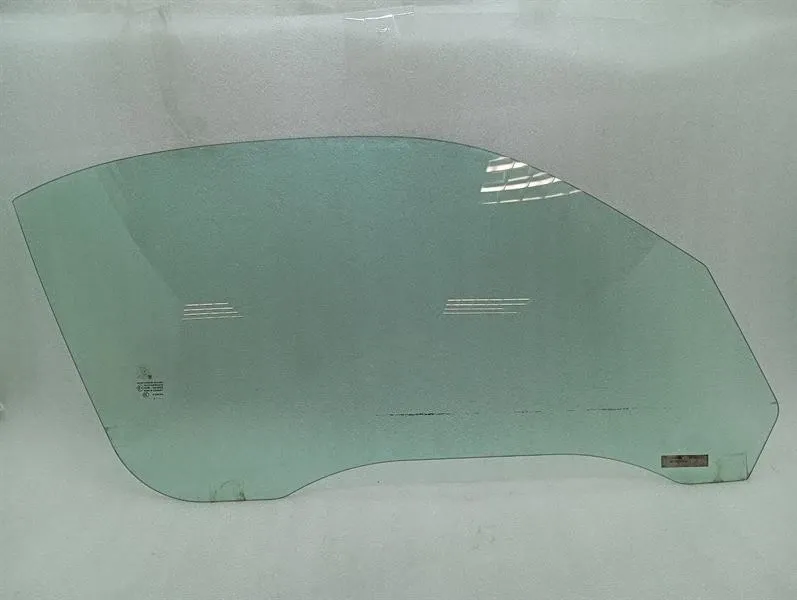 Porsche 911 (996) Porsche 911 997 convertible right front door glass 99754251201 door window front right Body type: Convertible
Fuel: Petrol