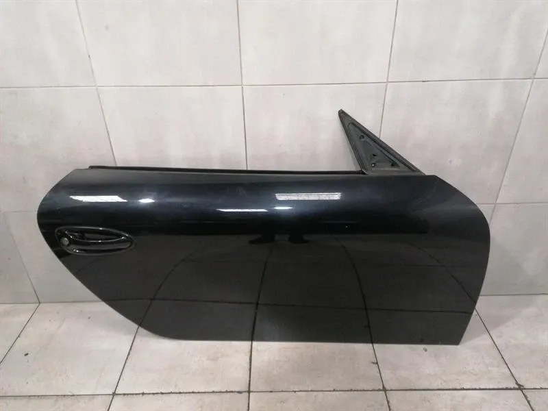 Porsche 911 (996) Porsche 911 997 right front door 99753101204 door front right Body type: Convertible
Fuel: Petrol