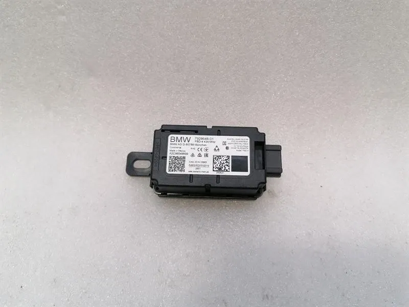 BMW X3 / iX3 (G01) BMW iX3 G08 Radio Remote Receiver 7928648 Radio Remote Control Receiver Body type: SUV
Fuel: ELECTRIC