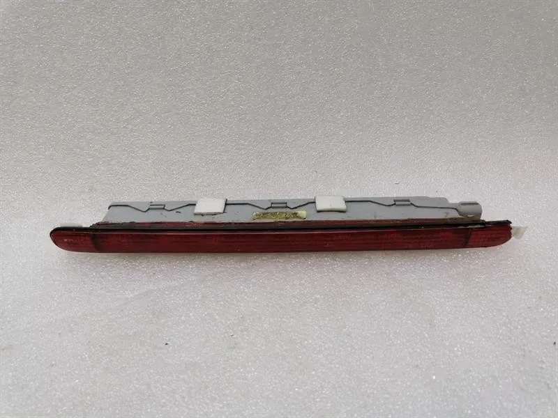 Porsche 911 (996) Porsche 911 996 stop light 99663105006 brake light additional brake light defect Body type: Convertible
Fuel: Petrol