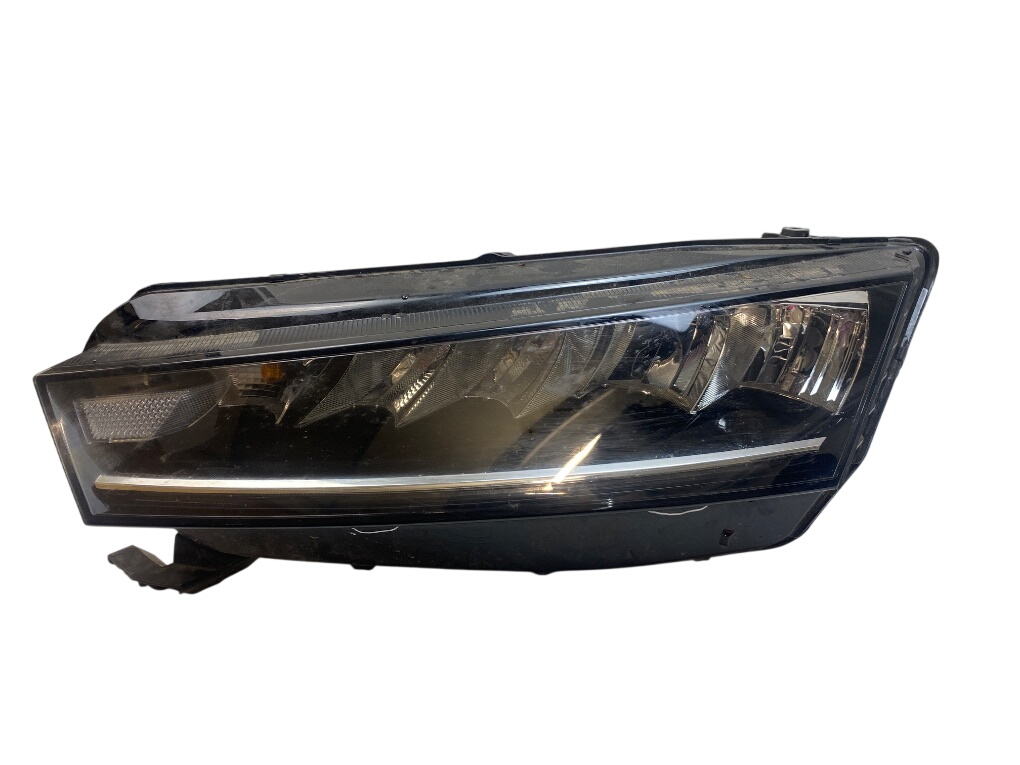 Skoda Octavia headlight left 030111863100 Headlight left SKODA OCTAVIA IV (N...