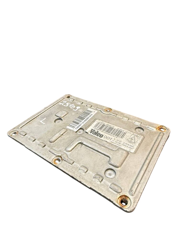 Volvo XC90 Xenon control unit left 89035113 30727205 Xenon control unit left VOLVO...