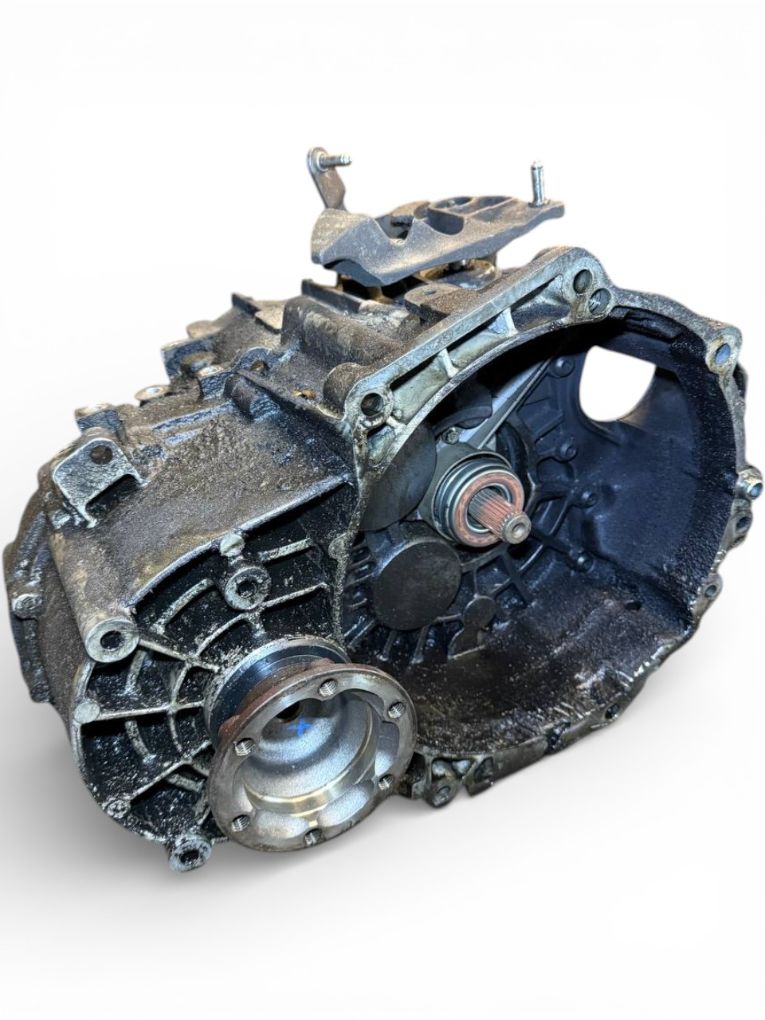 Volkswagen Passat Gearbox 02Q300041Q 02Q300042S 02Q300040HX 02Q300042SX G...