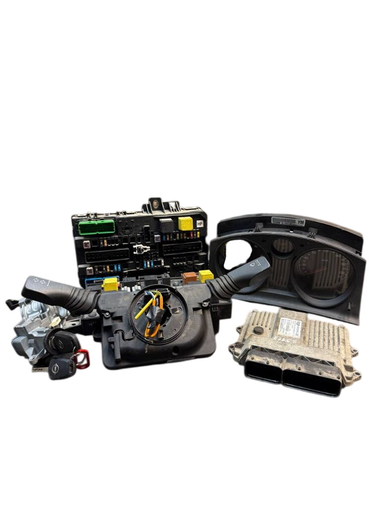 Opel Astra (H) Engine Control Unit / module (ECU) 55205542 13206745 13220830 13225956 Engine Cont...