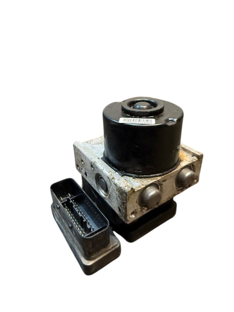 Toyota Yaris ABS hydraulic unit / pump 865410D040 440500D031 ABS hydraulic unit / pump...