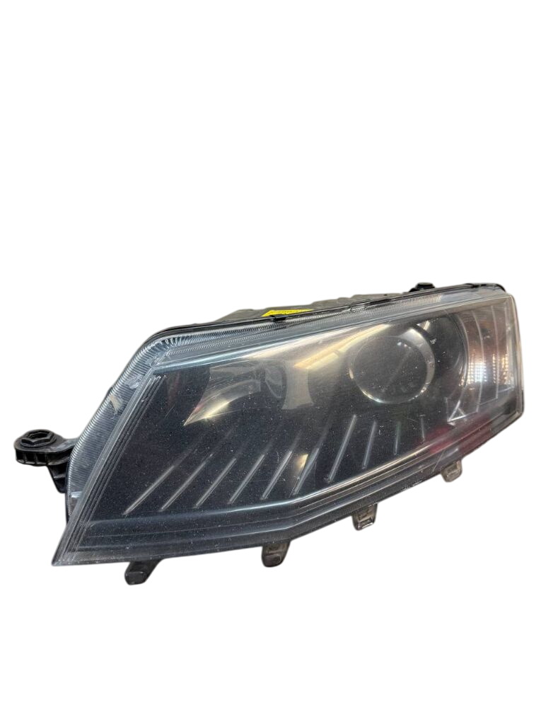 Skoda Octavia headlight left 5E1941015B 1T0941329B 8K0941597B 4G0907697D Hea...