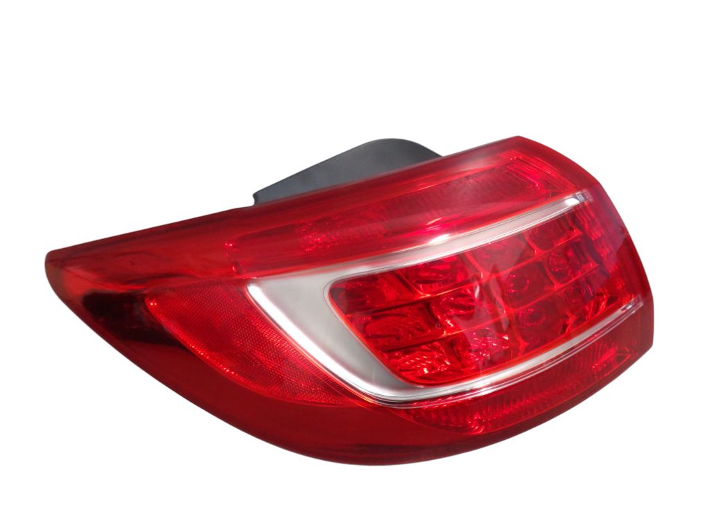 Kia Sportage galinis žibintas (kairėje)