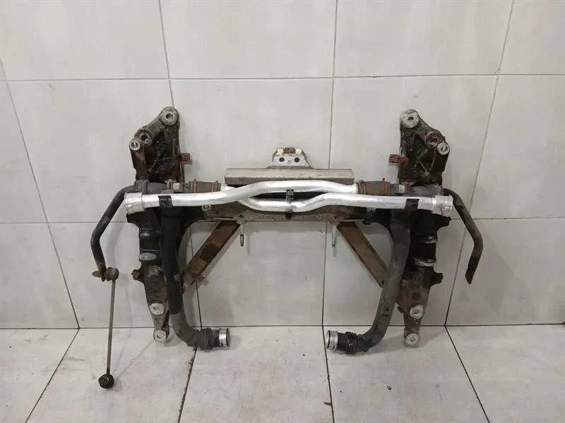 Porsche 911 (997) Porsche 911 997 Beam Subframe Front 99734108111 Front Axle Carrier 4S AWD Body type: Coupe
Fuel: Petrol