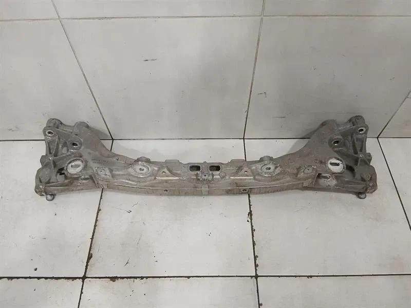 Porsche 911 (991) Porsche 911 992 subframe rear 992505105A axle frame rear axle Body type: Coupe
Fuel: Petrol