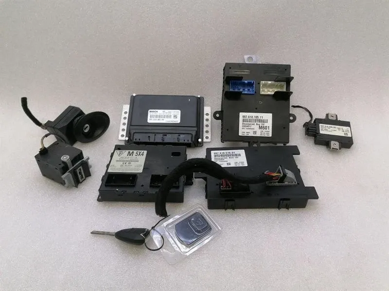 Porsche 911 (997) Porsche 911 997 Engine ECU Set 99761860104 Engine Control Unit Kit MK1 3.8 M9701 Body type: Coupe
Fuel: Petrol