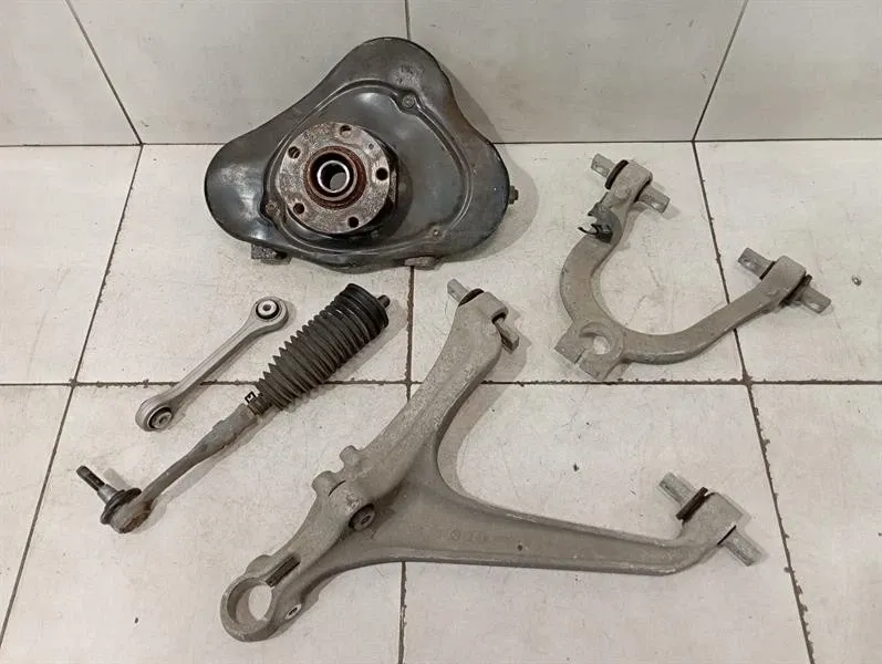 Audi R8 Audi R8 4S AWD Right Front Hub 4S0407246B Wheel Bearing Housing Front Right