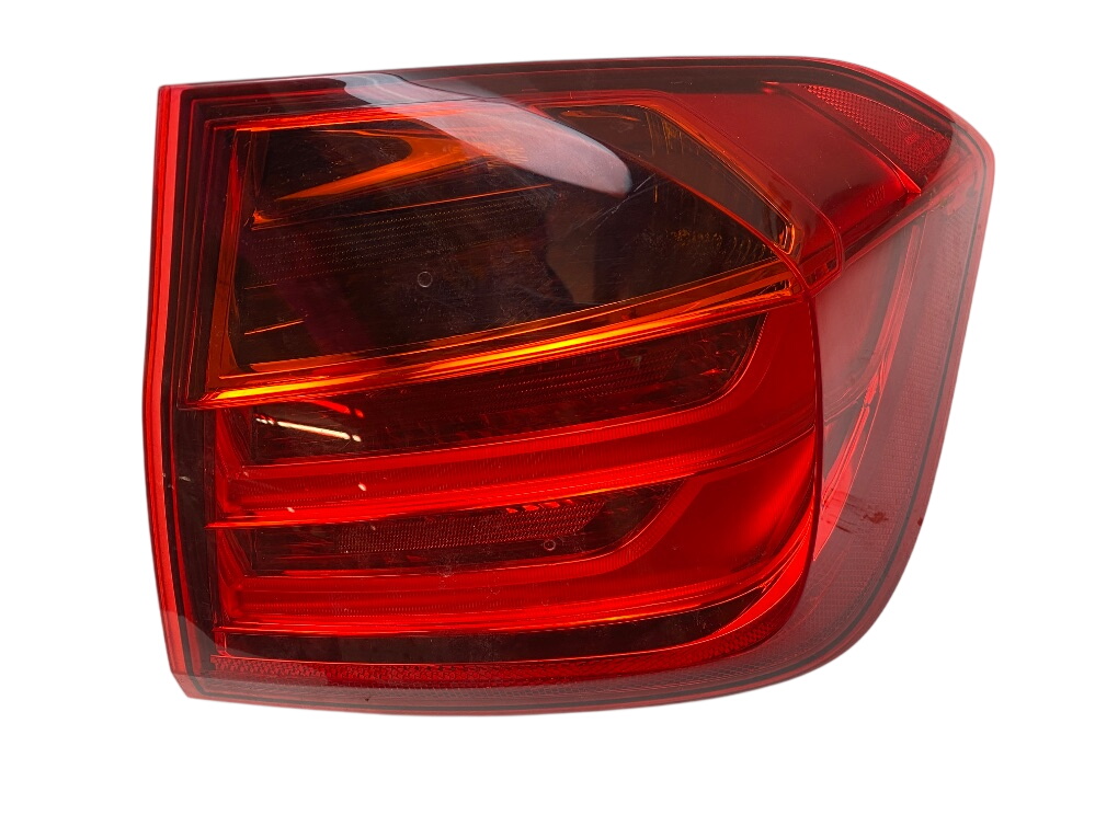 BMW 3 (F30 / F31) Right Rear Light Right rear light — BMW 3 (F30, F31, F80) (2011-...