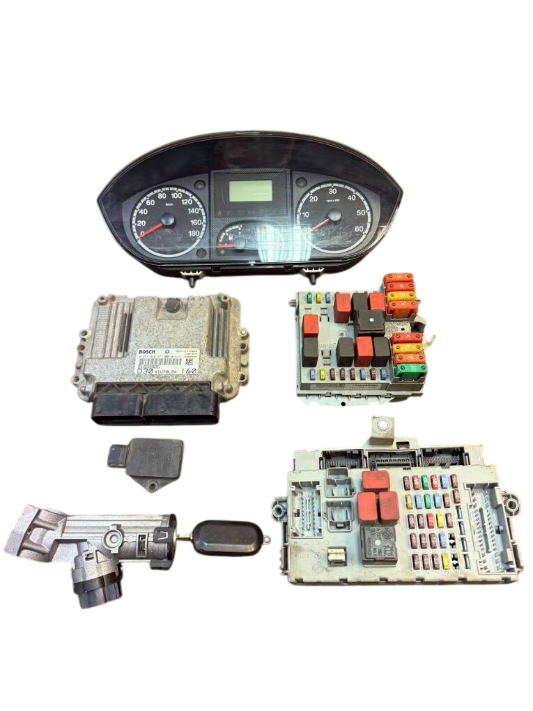 Peugeot Boxer Engine Control Unit / module (ECU) 1362894080 1349948080 503440280103 0281015577 5...
