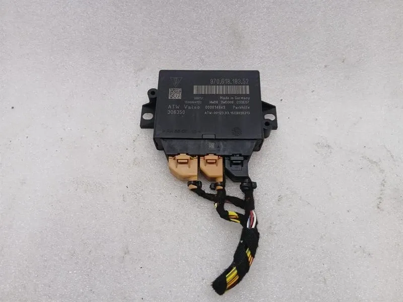 Porsche Panamera Porsche Panamera 970 electronic module 97061818352 control unit PDC Body type: Hatchback
Fuel: Petrol
