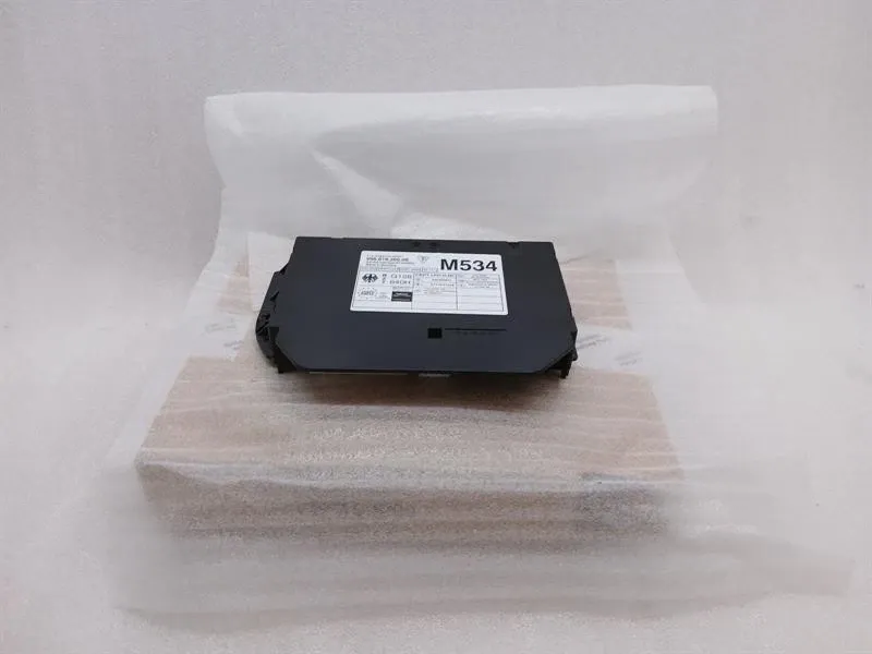 Porsche 911 (992) NEW NEW PORSCHE 911 996 ELECTRONIC MODULE 996618260 ECU ALARM Body type: Coupe
Fuel: Petrol