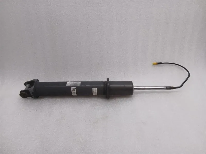 Porsche 911 (991) Porsche 911 991 MK1 shock absorber rear 99133305743 shock absorber rear PASM Body type: Coupe
Fuel: Petrol