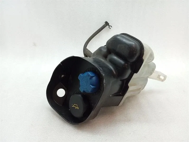 Porsche 911 (996) Porsche Boxster 986 expansion tank 99610604709 expansion tank cooling water Body type: Convertible
Fuel: Petrol