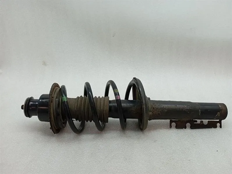 Porsche Boxster (986) Porsche Boxster 986 shock absorber rear 98633305120 shock absorber rear Body type: Convertible
Fuel: Petrol
