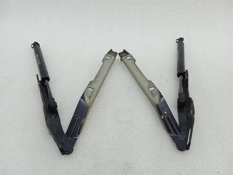 Porsche Boxster (986) Porsche Boxster 986 Bonnet Hinge Set 986996511151 Hood Hinge Set Body type: Convertible
Fuel: Petrol