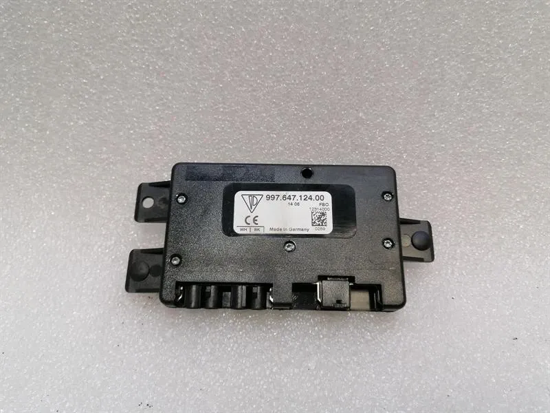 Porsche 911 (997) Porsche 911 997 Aerial / Antenna 99764712400 Antenna Body type: Convertible
Fuel: Petrol