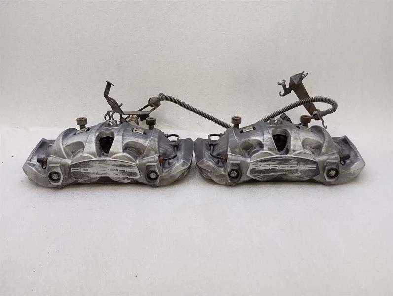 Porsche 911 (991) Porsche 911 992 Brake Caliper 992615105AF FRONT SET Brake Caliper Body type: Coupe
Fuel: Petrol