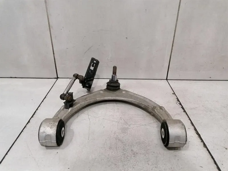Porsche Panamera Porsche Panamera 970 Left Front Wishbone 97034115101 Front Left Wishbone Body type: Hatchback
Fuel: Petrol