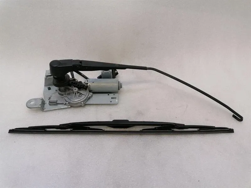 Porsche 911 (996) Porsche 911 996 Rear Wiper Motor 99662808000 Wiper Motor Rear Body type: Coupe
Fuel: Petrol