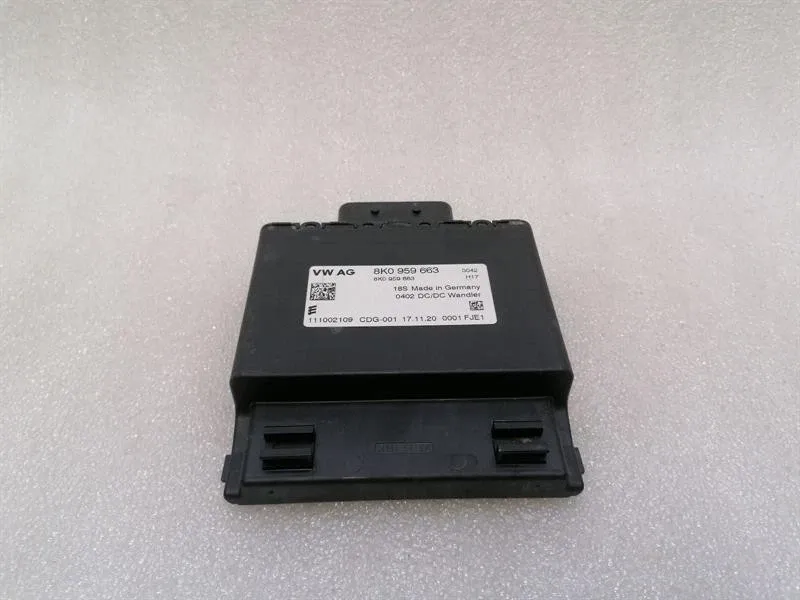 Porsche Macan Porsche Macan 95B electronic module 8K0959663 control unit Body type: SUV
Fuel: Petrol