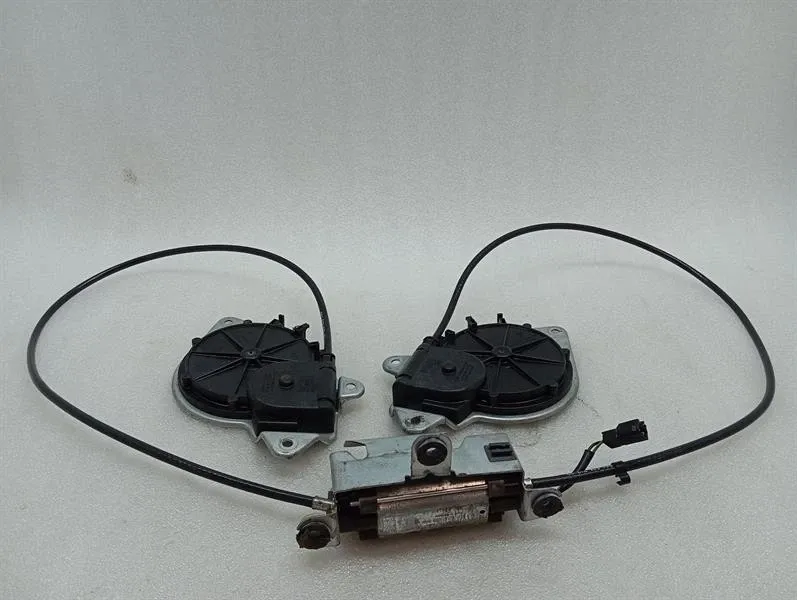 Porsche Boxster (986) Porsche Boxster 986 convertible flap drive set 98662411700 hood engine set Body type: Convertible
Fuel: Petrol