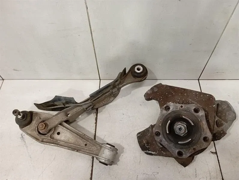Porsche 911 (996) Porsche Boxster 986 Left Front Hub 99634195712 Wheel Bearing Housing Front Left Body type: Convertible
Fuel: Petrol