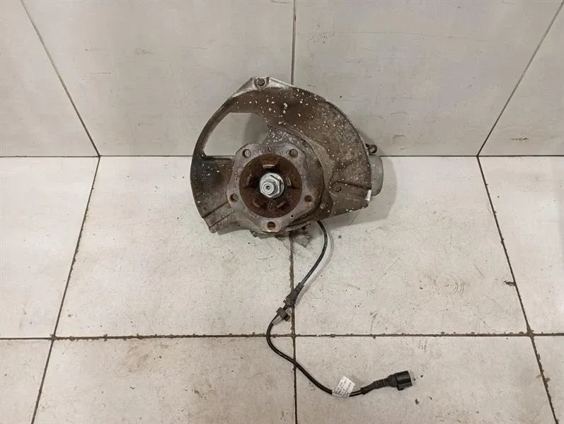 Porsche 911 (991) Porsche 911 992 Left Front Hub 992407245Y Wheel Bearing Housing Front Left Body type: Coupe
Fuel: Petrol