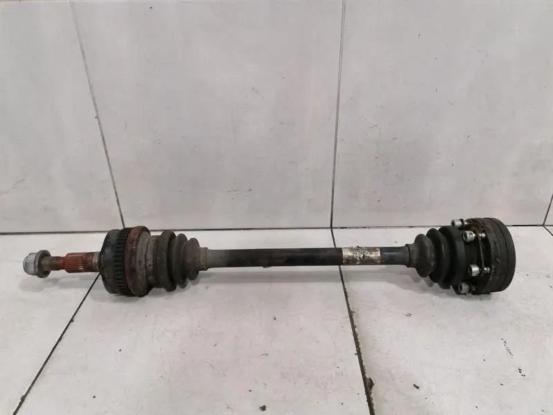 Porsche 911 (996) Porsche 911 996 drive shaft rear right 99633202403 rear right drive shaft Body type: Coupe
Fuel: Petrol