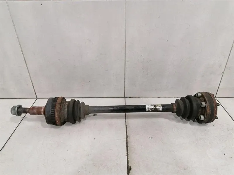 Porsche 911 (996) Porsche 911 996 left rear drive shaft 99633202403 drive shaft rear left Body type: Coupe
Fuel: Petrol
