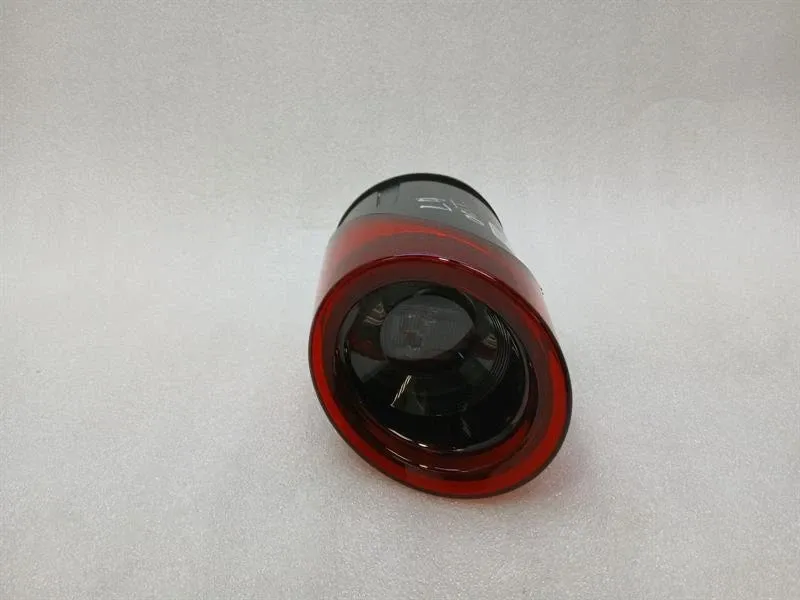 Left Rear Light Brand/Model: FERRARI 812
Year: 2020
Engine: 649...