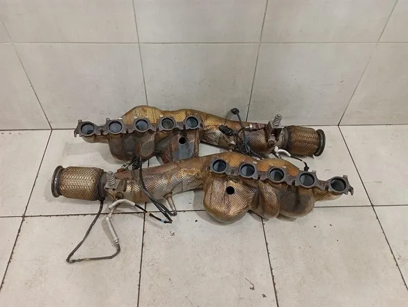 Audi R8 Audi R8 4S Performance Exhaust Manifold Set 420251211RX Exhaust Manifold 5.2 V10 Body type: Coupe
Fuel: Petrol