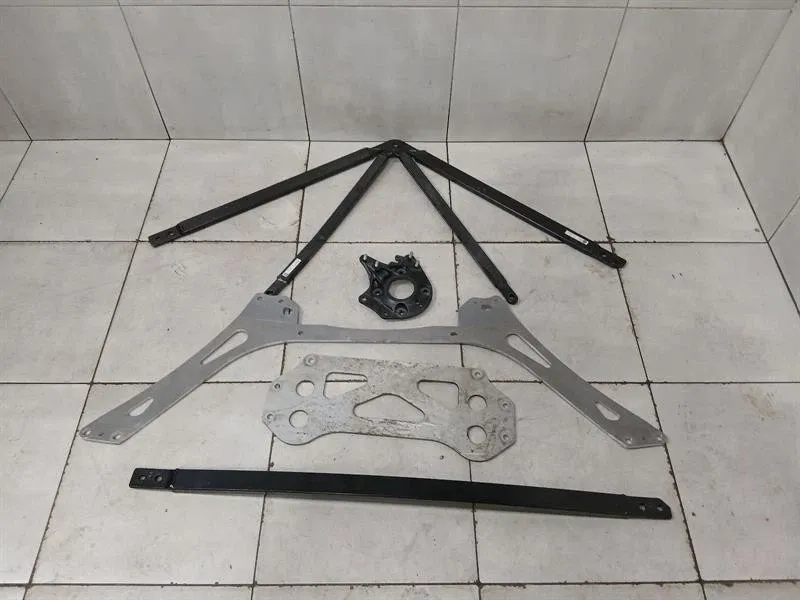 BMW 3 (G20 / G21) BMW 3 Series M3 G80 G20 Holder Bracket 8075012 Holder Carrier Body type: Saloon
Fuel: Petrol