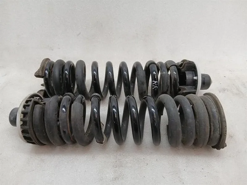 BMW 3 (G20 / G21) BMW 3 M3 G80 G20 coil spring rear 6898611 rear set suspension spring rear Body type: Saloon
Fuel: Petrol