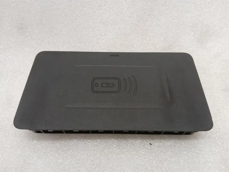 BMW 3 (G20 / G21) BMW 3 Series M3 G80 G20 Phone Charger 5A62826 Wireless Charger Body type: Saloon
Fuel: Petrol