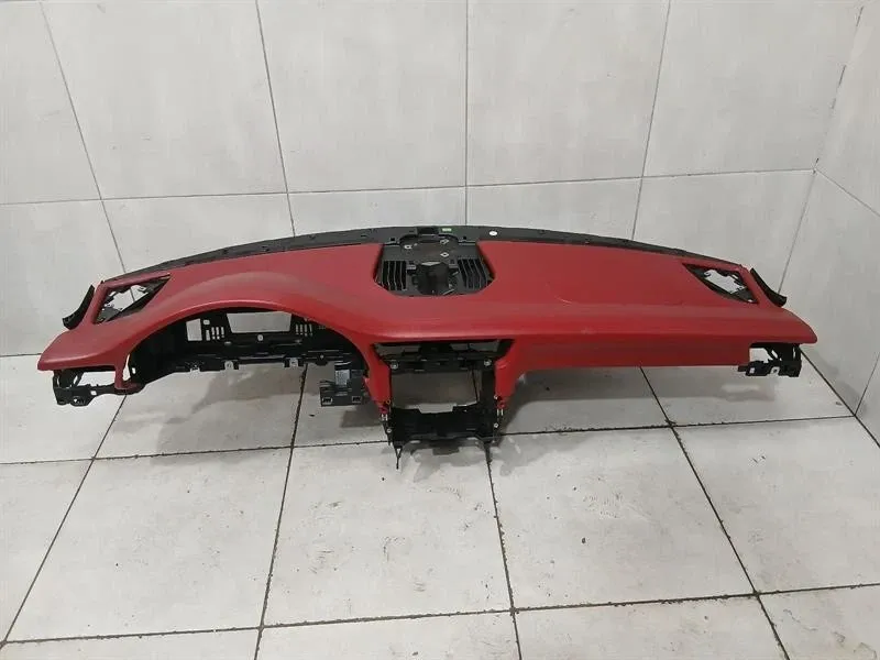 Porsche 911 (991) Porsche 911 991 Dashboard 99155210107 Carrera Red Leather Dashboard Body type: Coupe
Fuel: Petrol
