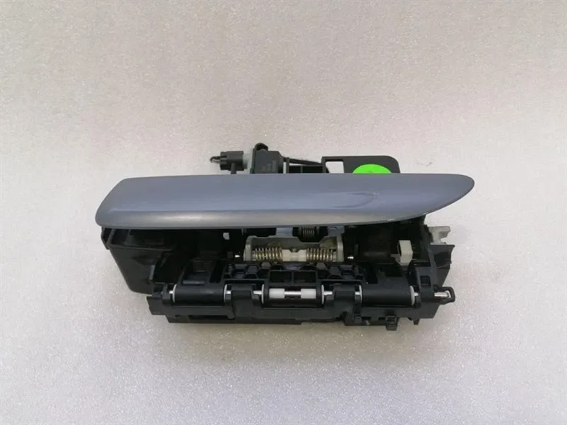 Porsche 911 (992) Porsche 911 992 door handle 992837885E door handle left left Body type: Convertible
Fuel: Petrol