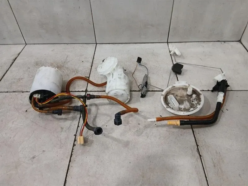 Porsche 911 (991) Porsche 911 991 Fuel Pump Electric 99162014500 Fuel Pump Body type: Coupe
Fuel: Petrol