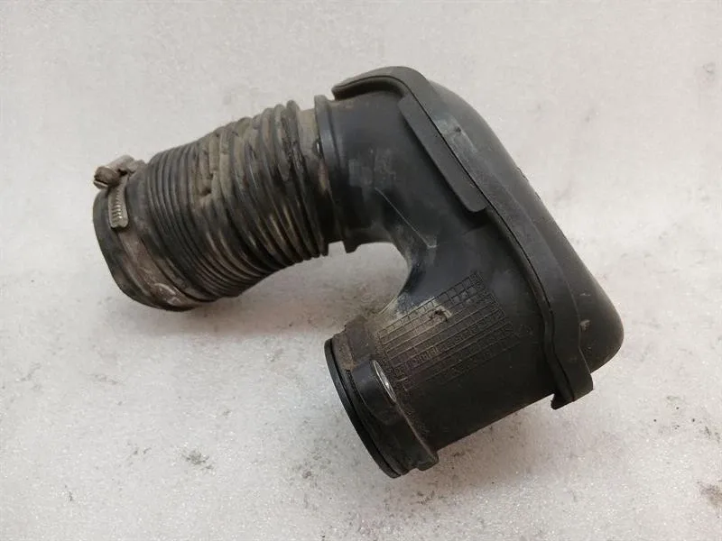 Porsche 911 (991) Porsche 911 991 intercooler pipe 9A111004272 pressure pipe charge air pipe Body type: Coupe
Fuel: Petrol