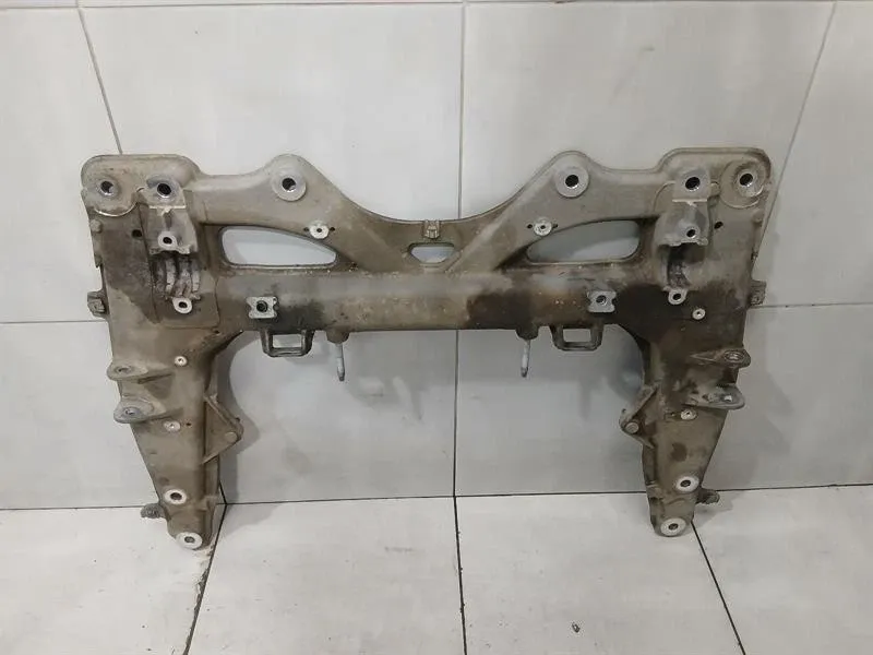 Porsche 911 (991) Porsche 911 991 Beam Subframe Front 99134108137 Front Axle Carrier AWD TURBO Body type: Coupe
Fuel: Petrol