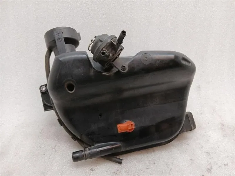 Porsche 911 (991) Porsche 911 991 expansion tank 991106057 expansion tank coolant Body type: Coupe
Fuel: Petrol