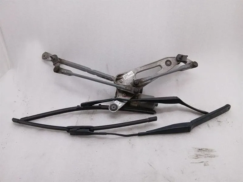 Porsche 911 (991) Porsche 911 991 Front Wiper Linkage 99162803505 LHD Wiper Motor Front Body type: Coupe
Fuel: Petrol
