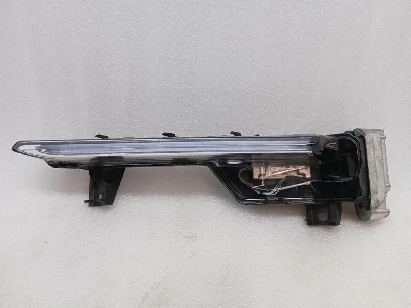 Porsche 911 (992) Porsche 911 992 DRL Daytime Running Light 992941312A Daytime Running Light Right Body type: Convertible
Fuel: Petrol